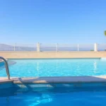 Las comunidades pueden prohibir el uso de piscina a morosos